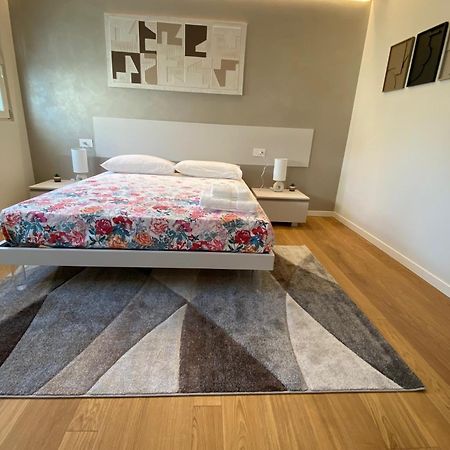 Hz+ Costantini Apartman Pordenone Kültér fotó