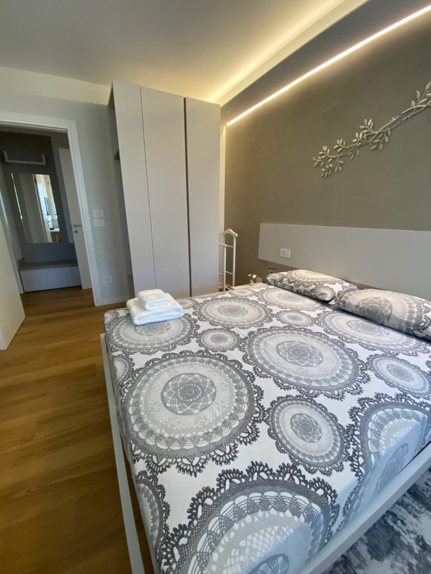 Hz+ Costantini Apartman Pordenone Kültér fotó