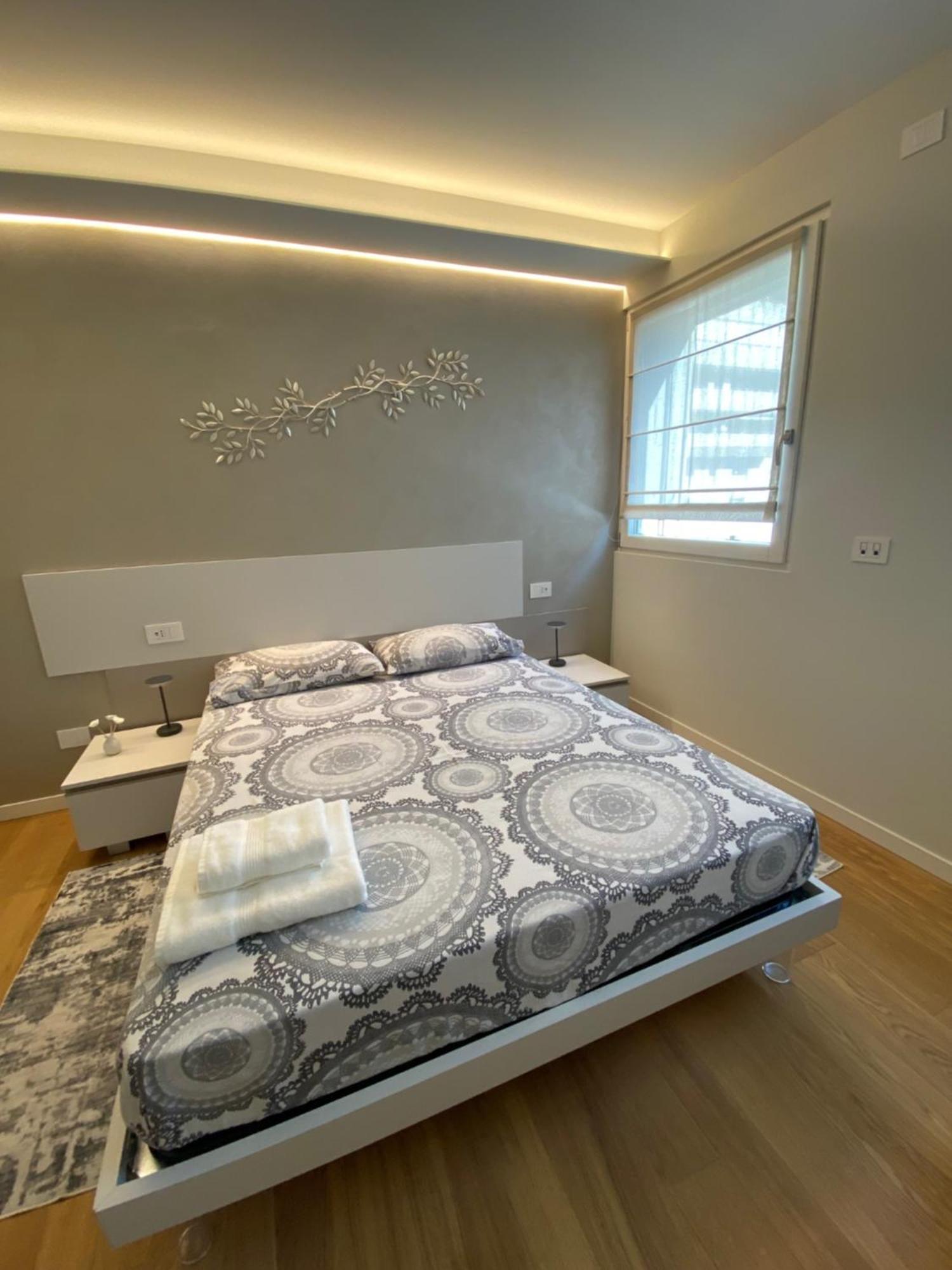Hz+ Costantini Apartman Pordenone Kültér fotó