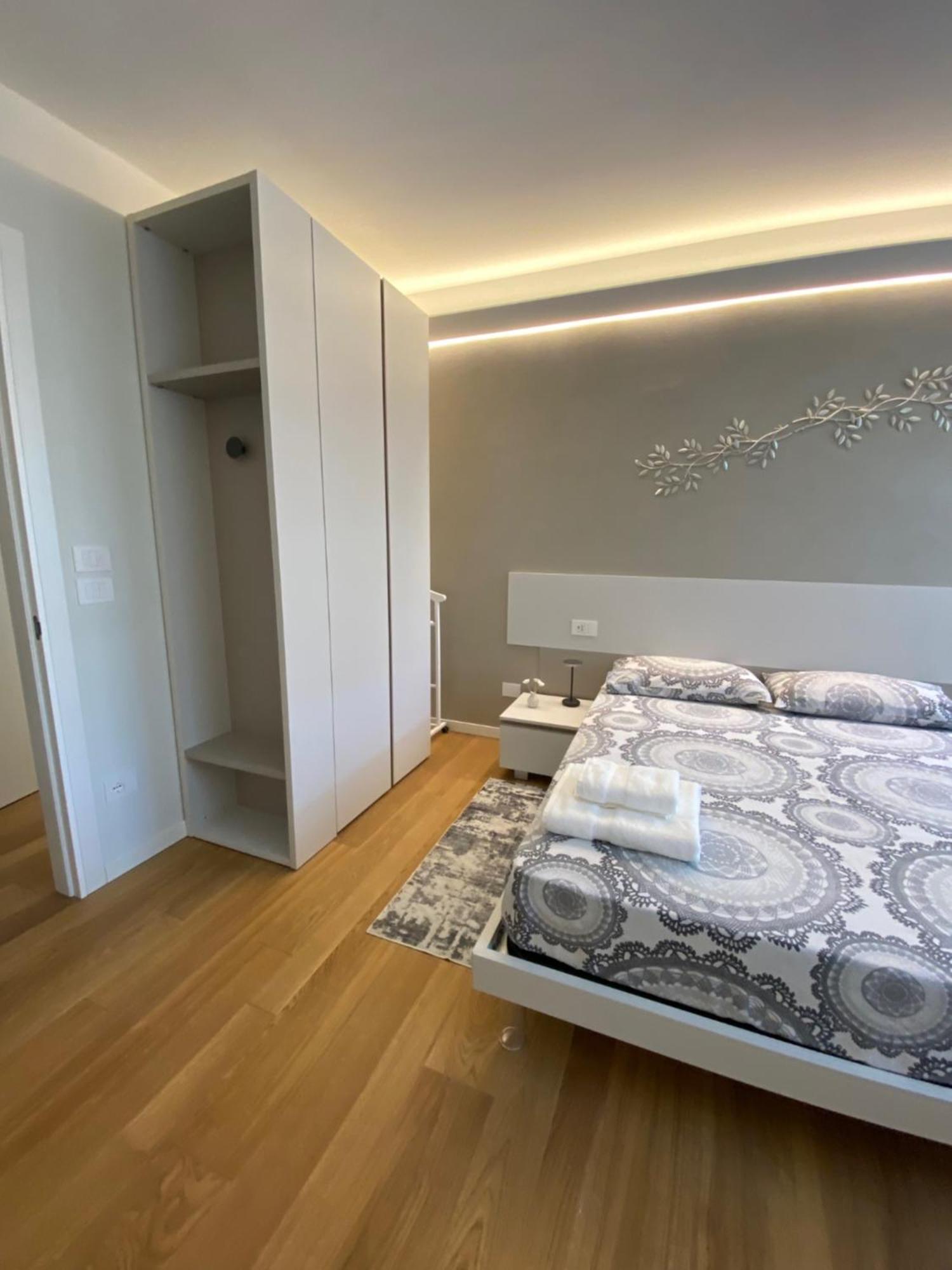 Hz+ Costantini Apartman Pordenone Kültér fotó